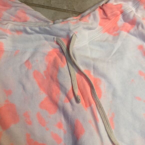NWT Sundry Pop of Peach Tie Dye Shorts and Tank Set - Picture 2 of 4